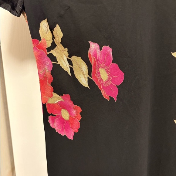 Jones Wear Black Maxi Dress with Pink Floral Design - Picture 3 of 7